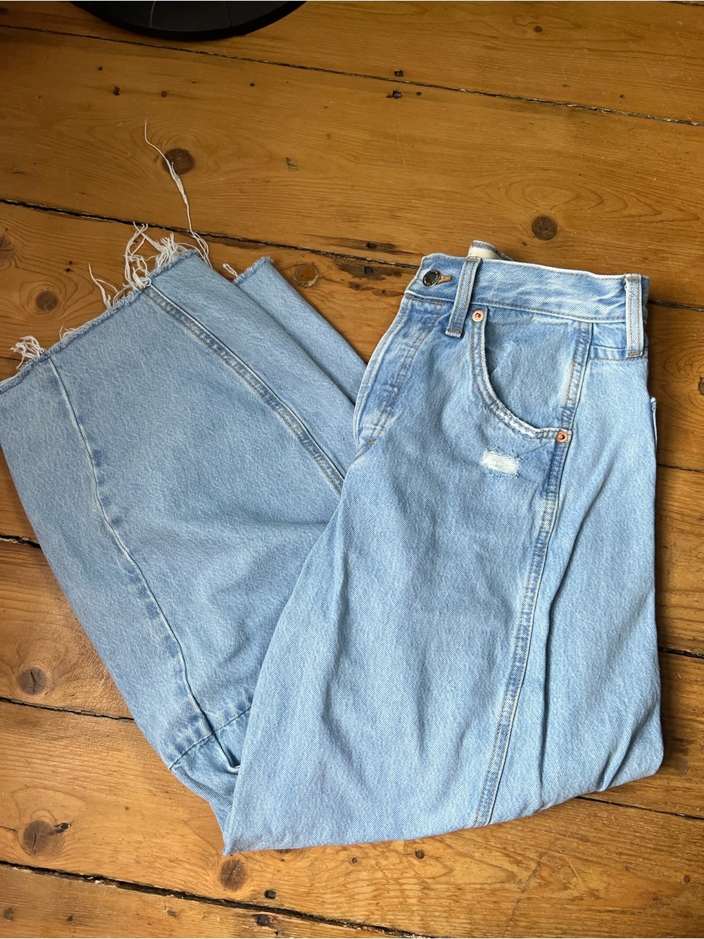 Universal Thread Light Blue Women’s High-Waist BarrelJeans Size 2